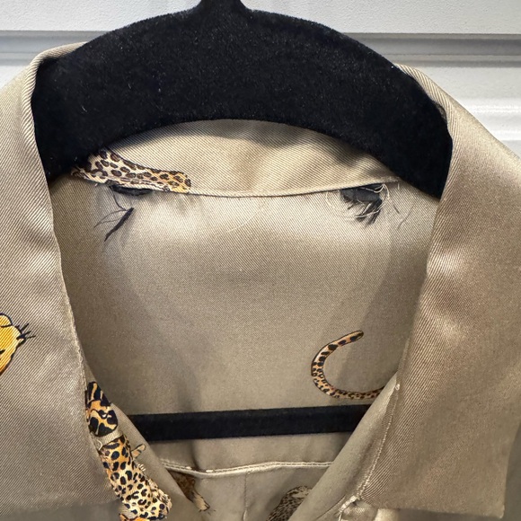 Zara women’s olive Shirt with Leopard Print - Picture 2 of 5